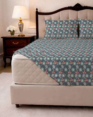 144 TC PRINTED CORSAGE FITTED SET